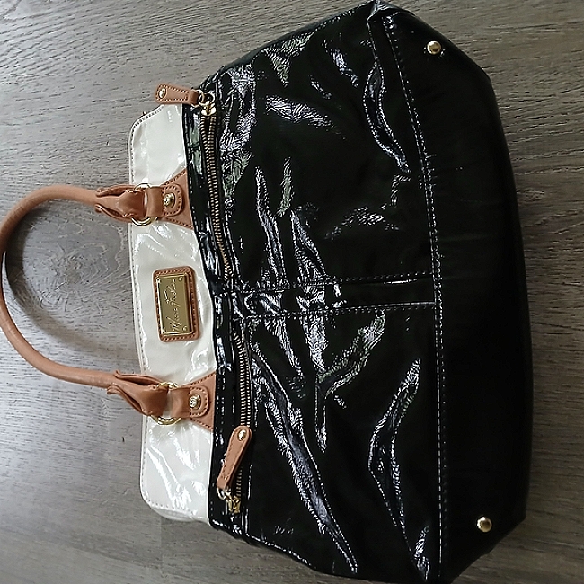Marc Fisher Stylish Black And White Handbag